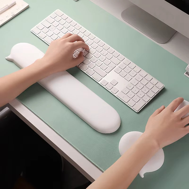 Ergonomic White Silicone Wrist Pad - Comfortable Mouse & Keyboard Hand Rest