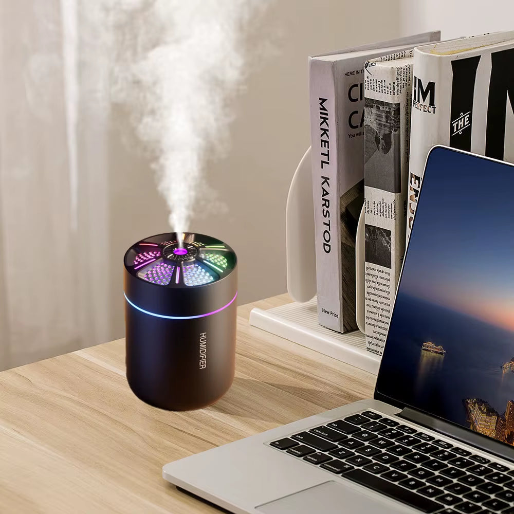 Compact 180ML Aromatherapy Diffuser & Humidifier - Perfect for Home, Bedroom, or Car